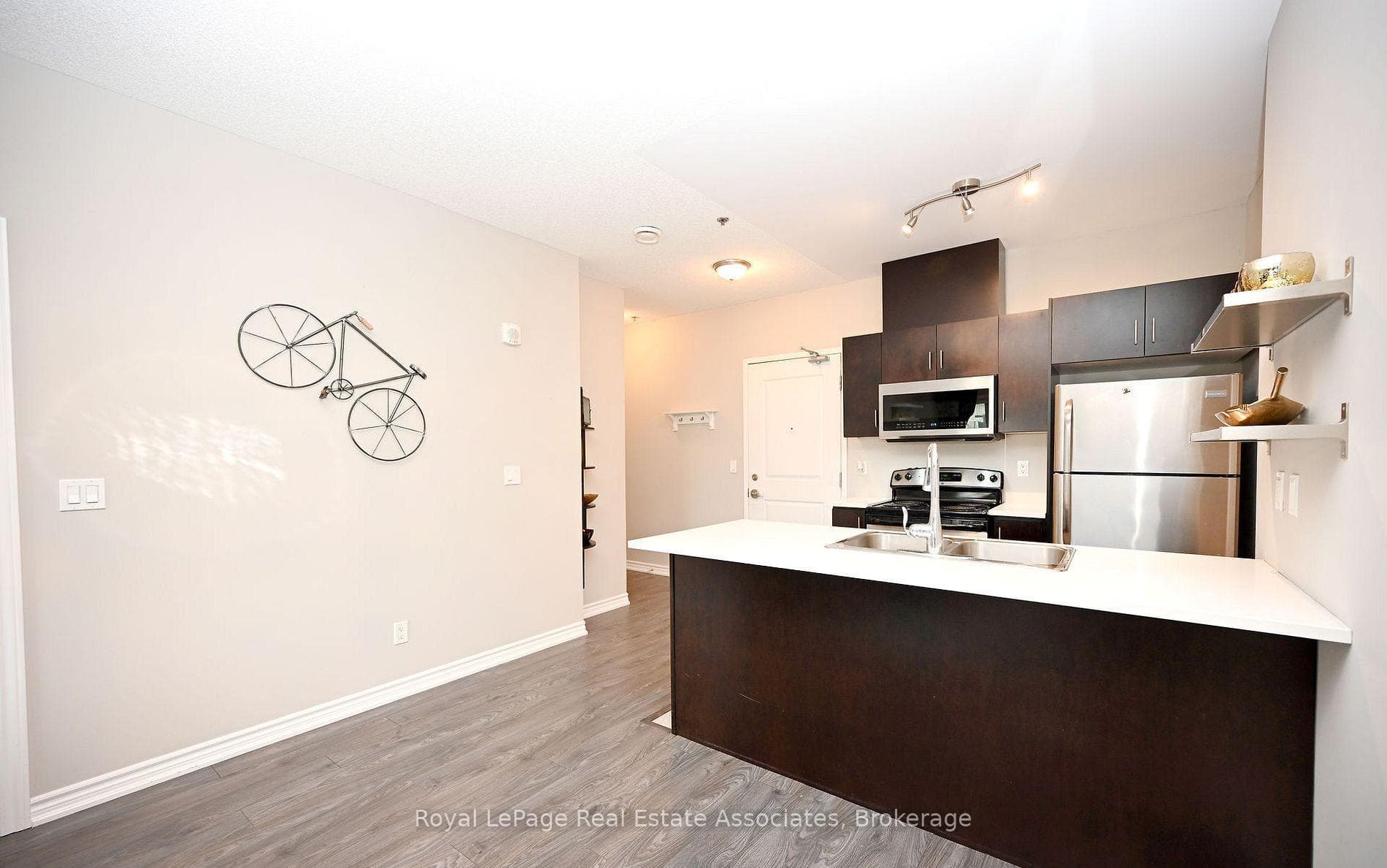 1370 Costigan Road Unit 209 photo 17