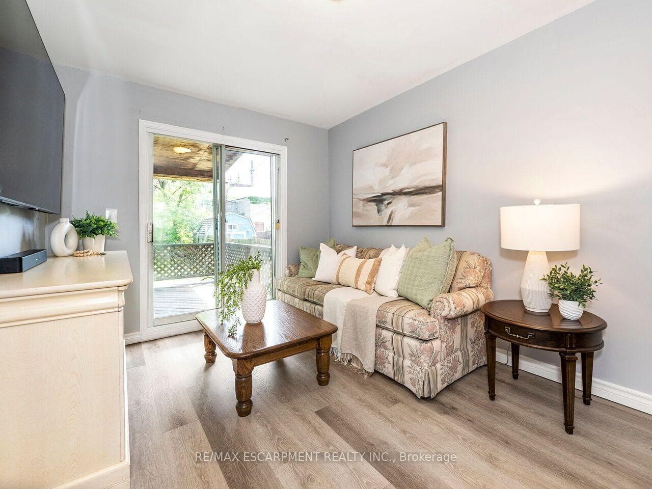 52 Stapleton Avenue photo 2