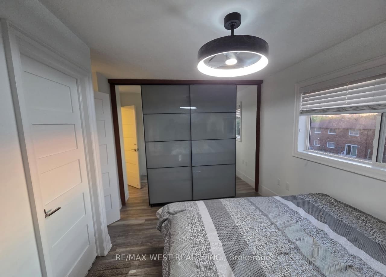 3020 Cedarglen Gate Unit 33 photo 9