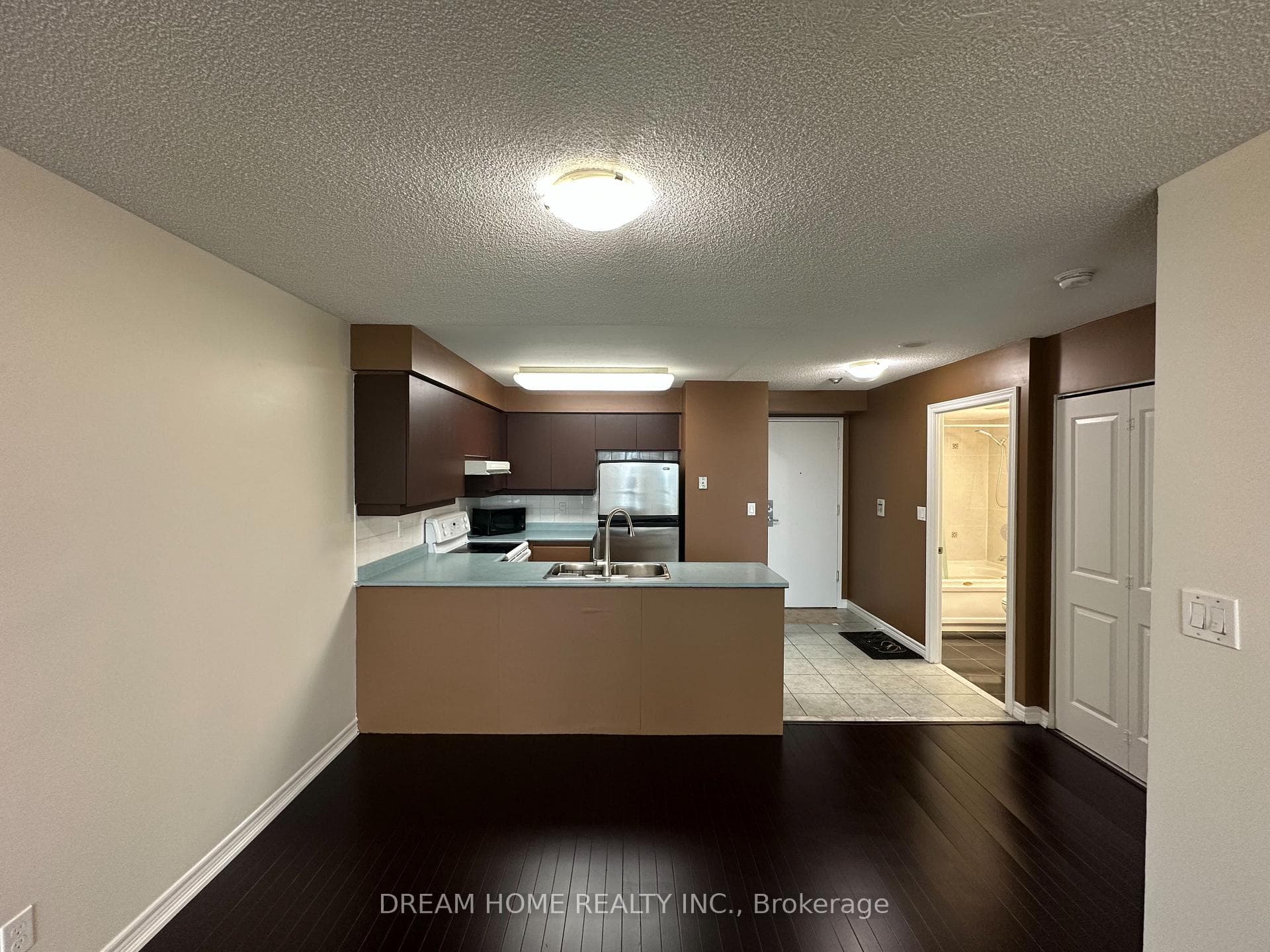 68 Corporate Drive Unit 2323 photo 14