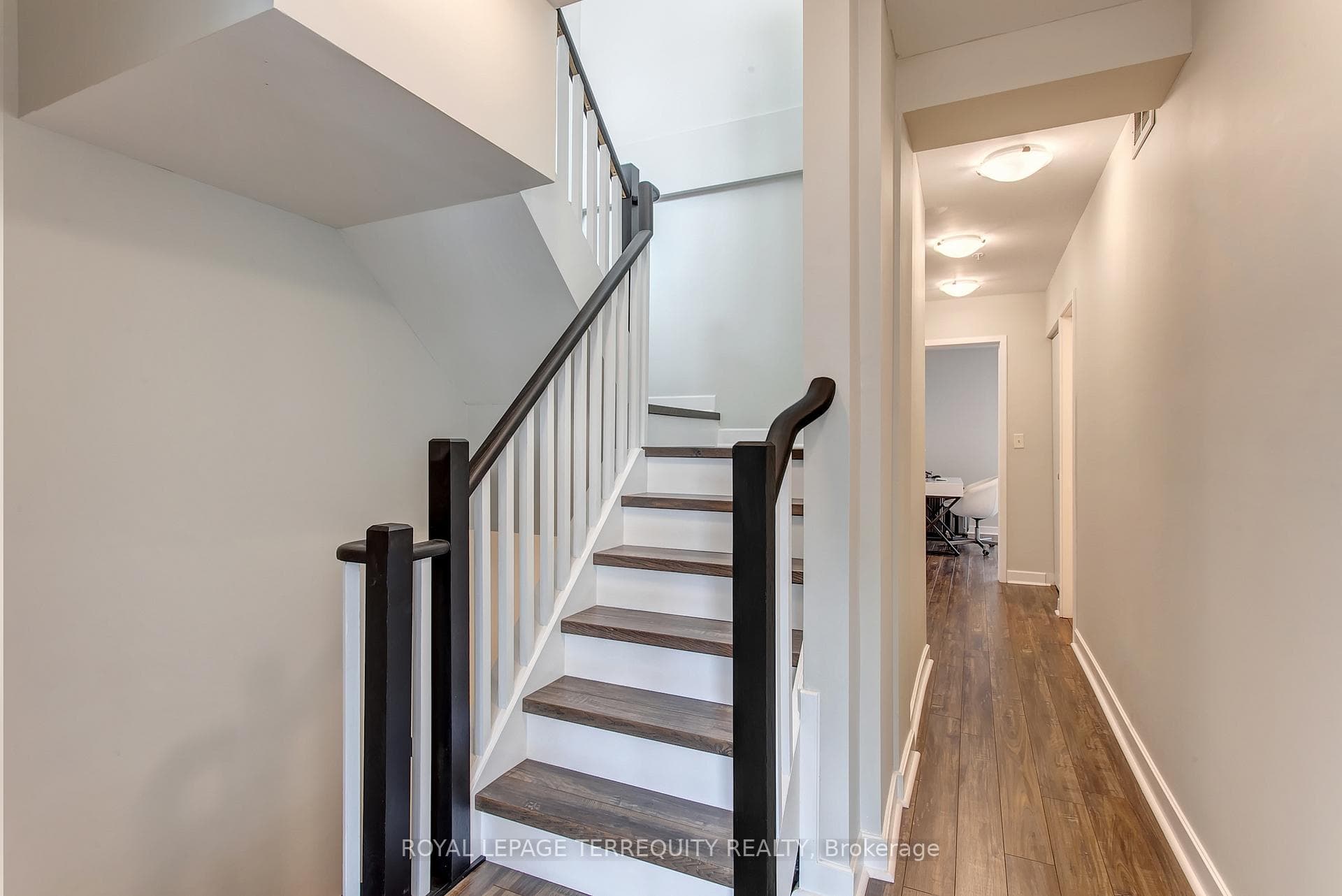 539 Jarvis Street Unit Ph5 photo 19