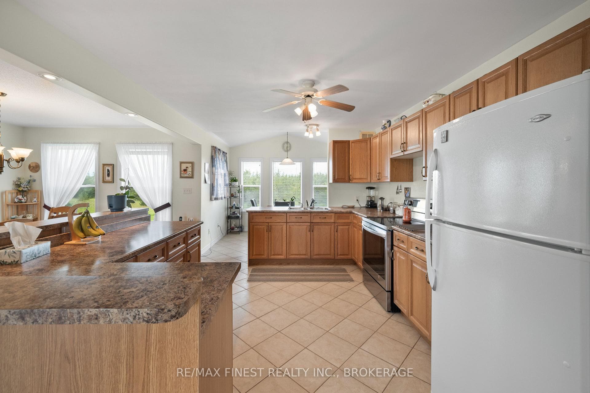 245 Pleasant Drive photo 11