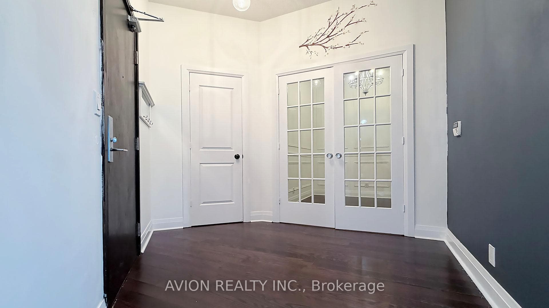 70 Absolute Avenue Unit 2905 photo 3