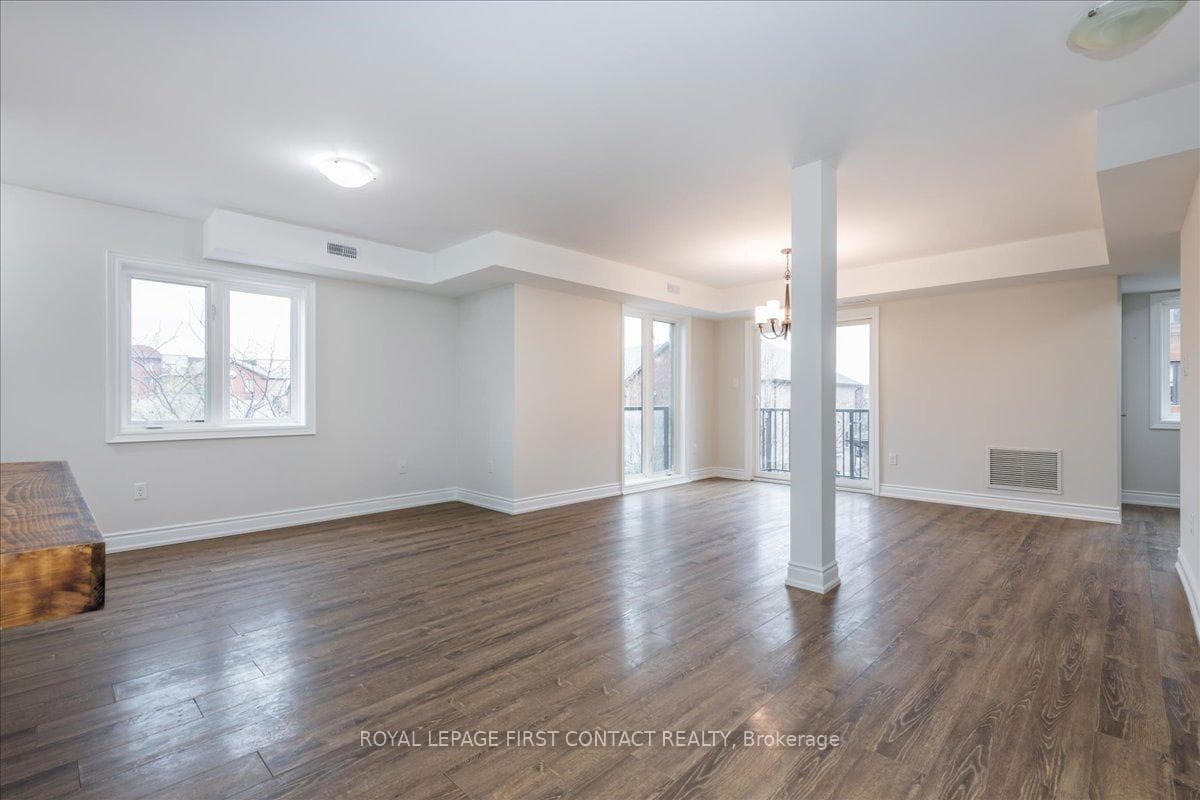 35 Madelaine Drive Unit 4 photo 5