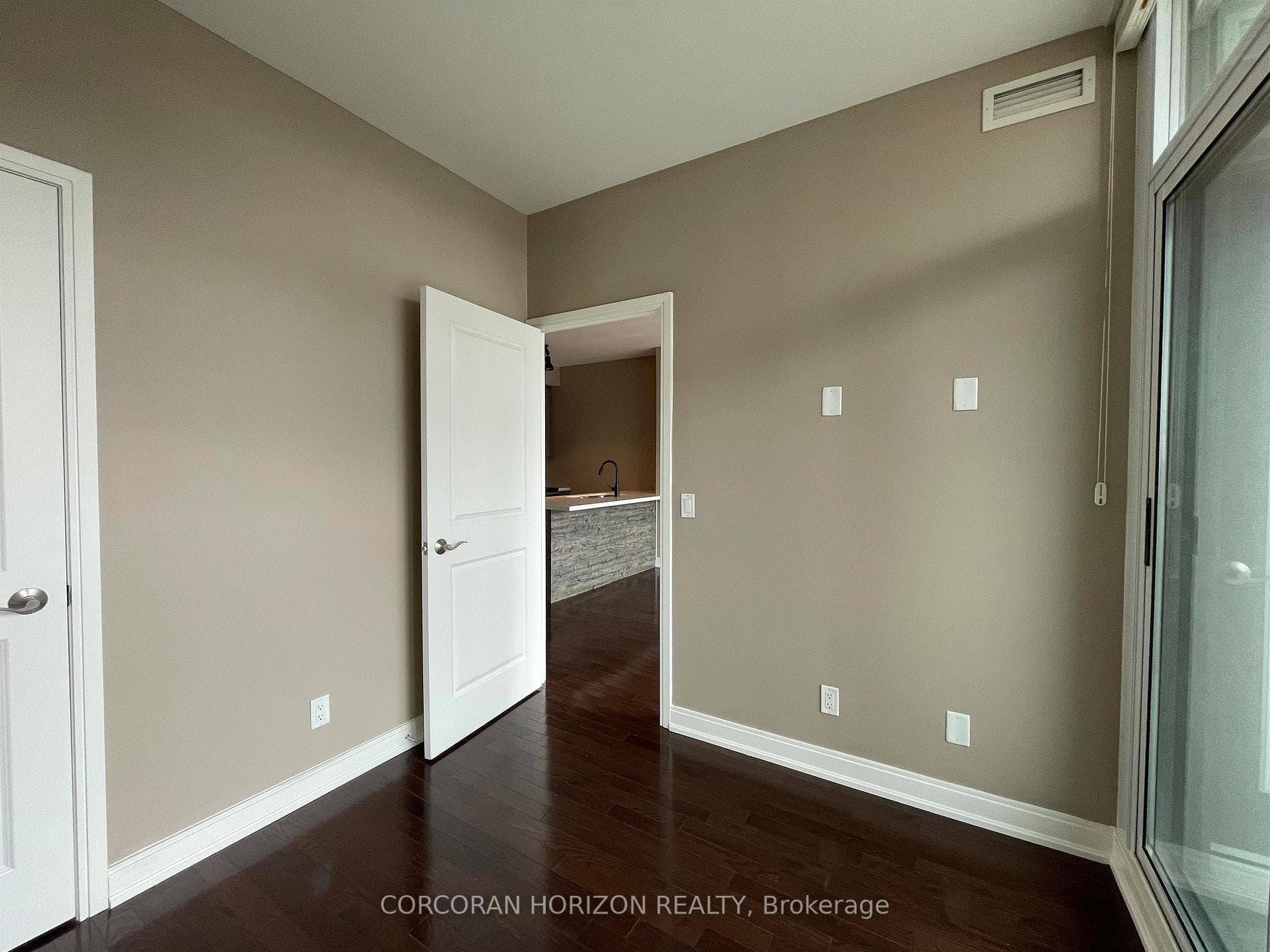 88 Broadway Avenue Unit 1601 photo 15