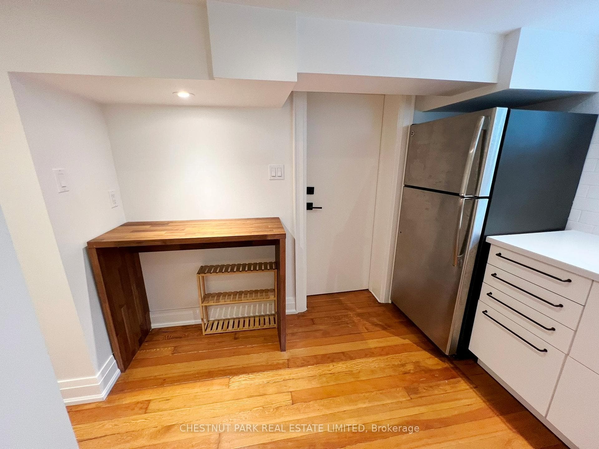 Entry door leads into fabulous kitchen!