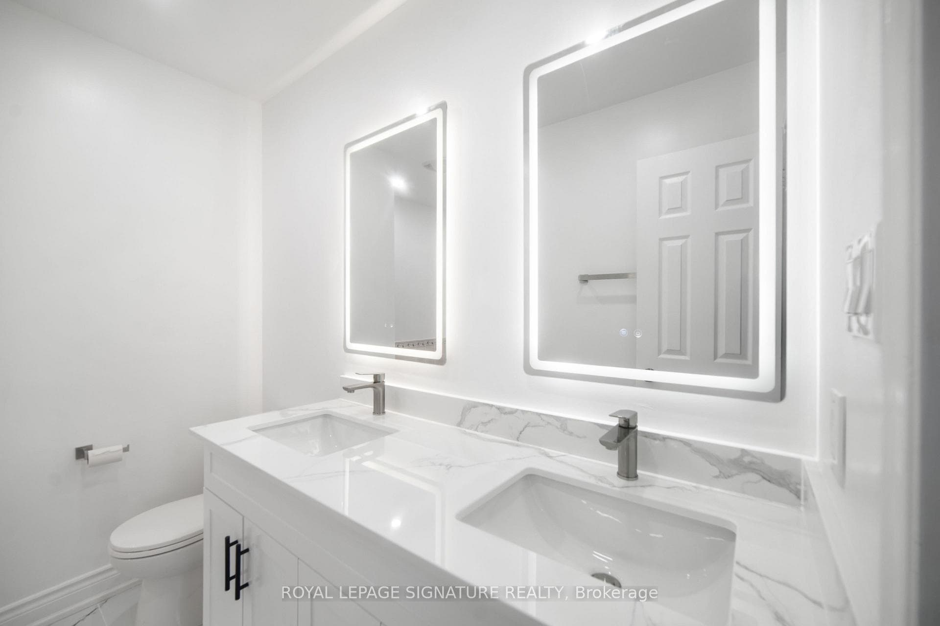 36 Eastport Drive photo 24