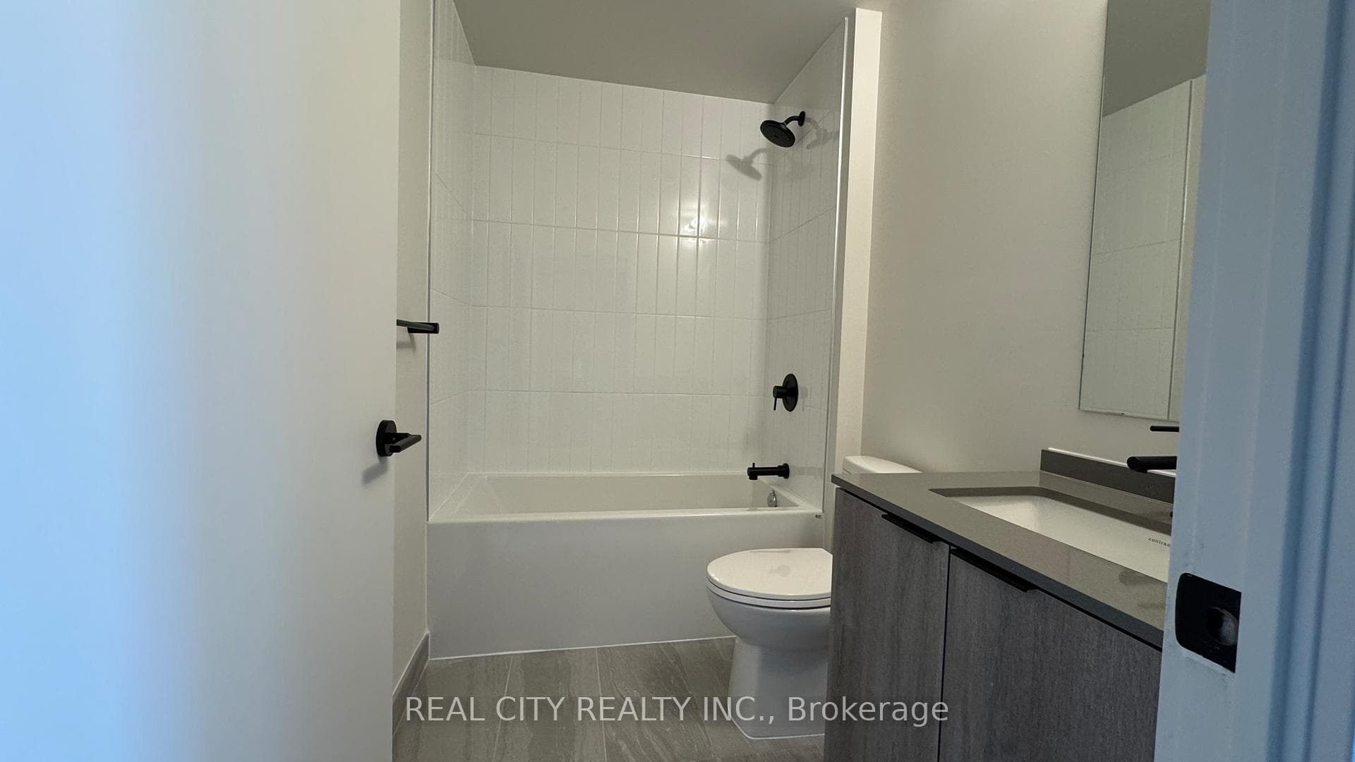 181 Sterling Road Unit 711 photo 17