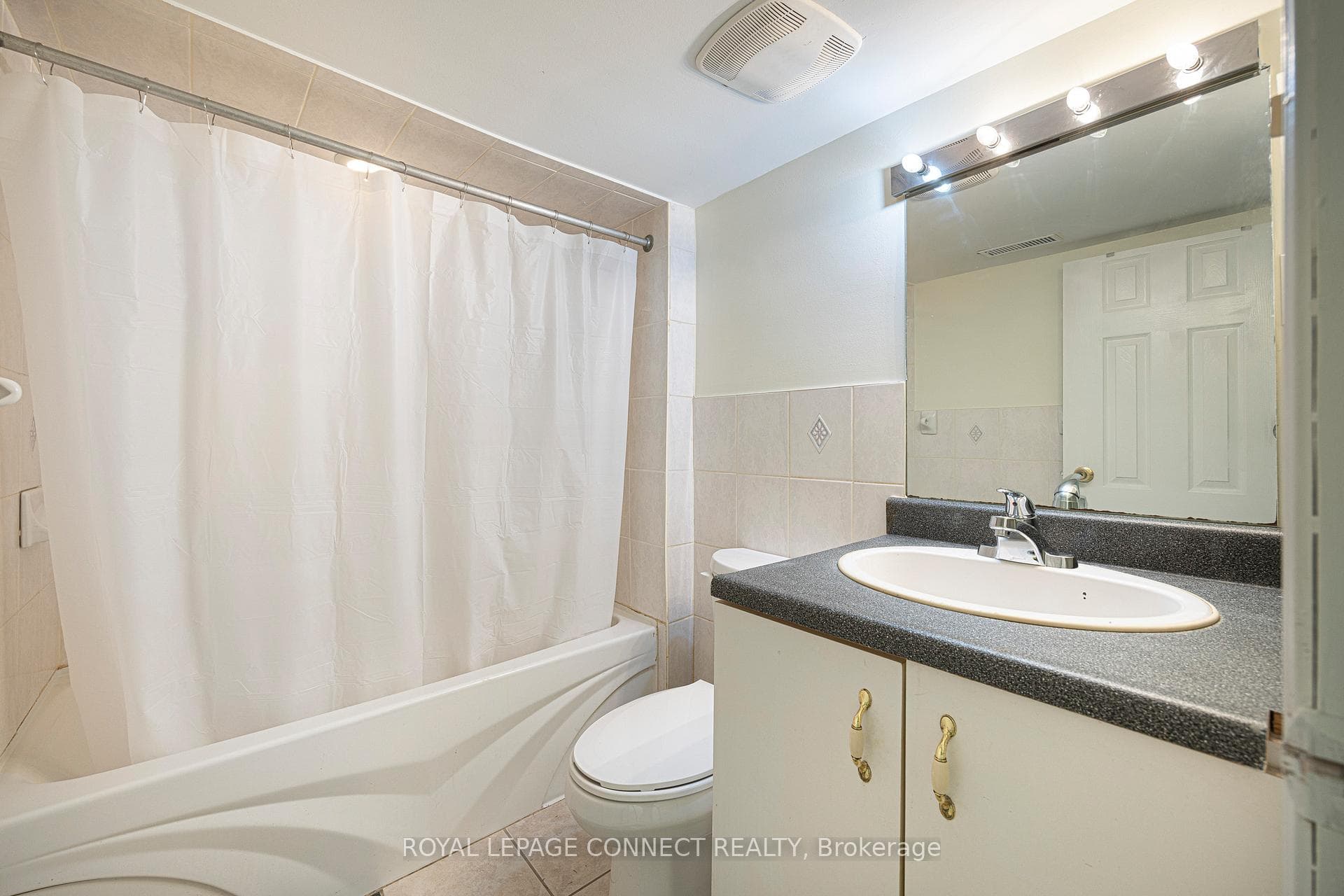 246 Niagara Street Unit Lower photo 10