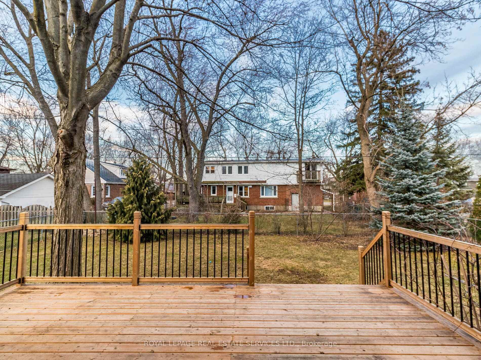 142 Elliott Street photo 35