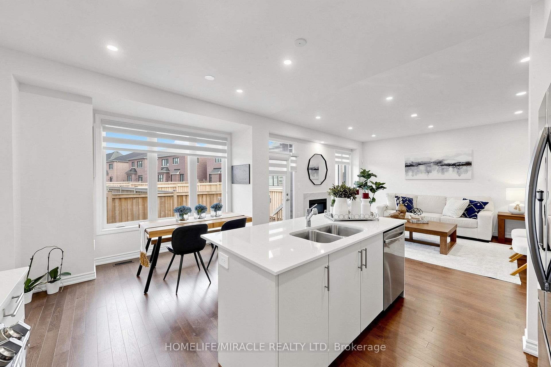 1492 Kitchen Court photo 11