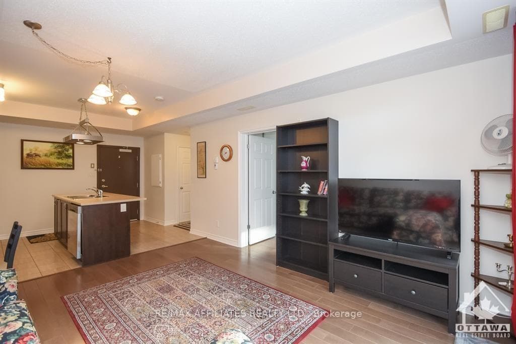 100 MONTBLANC Unit 203 photo 13