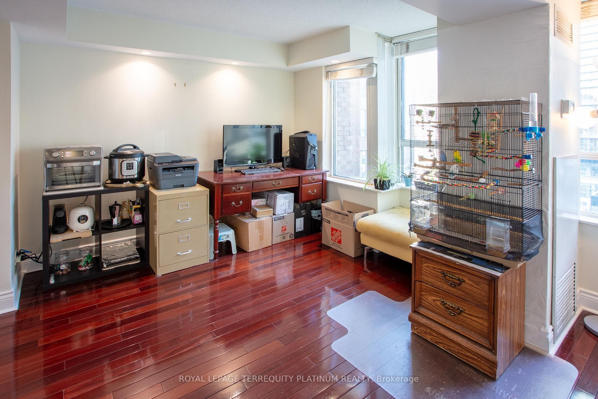 717 Bay Street Unit 1304 photo 9