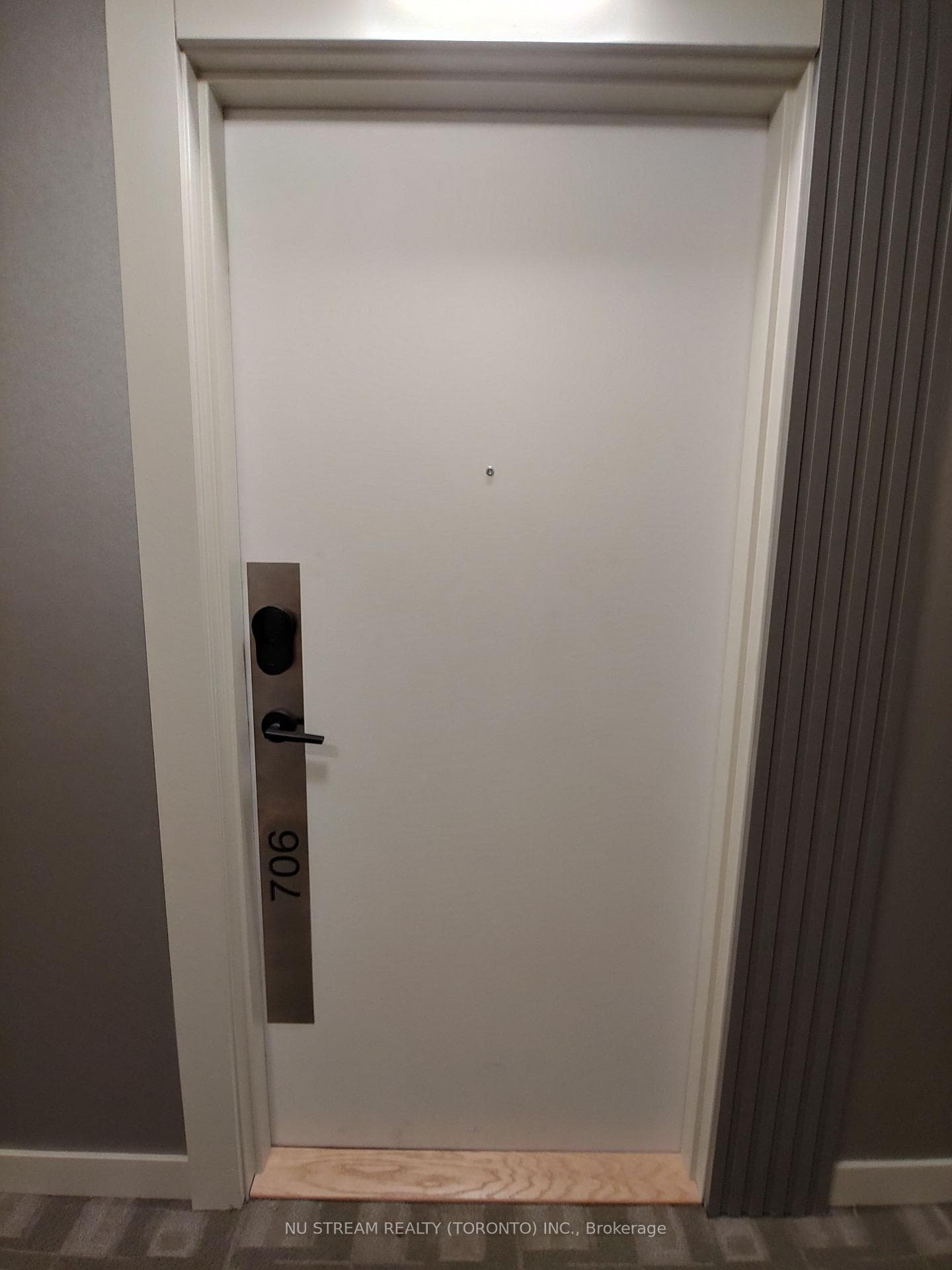 85 Oneida Crescent Unit 706 photo 14
