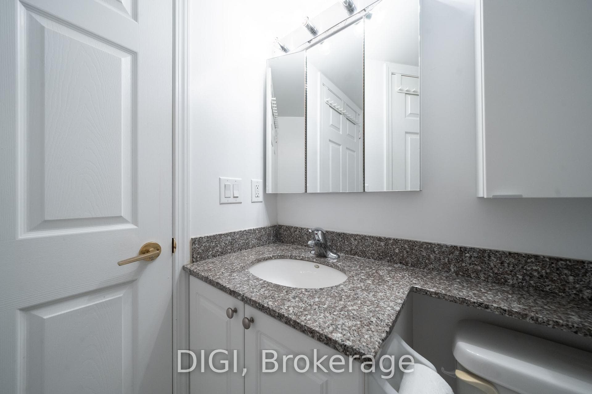 5500 Yonge Street Unit 1009 photo 14