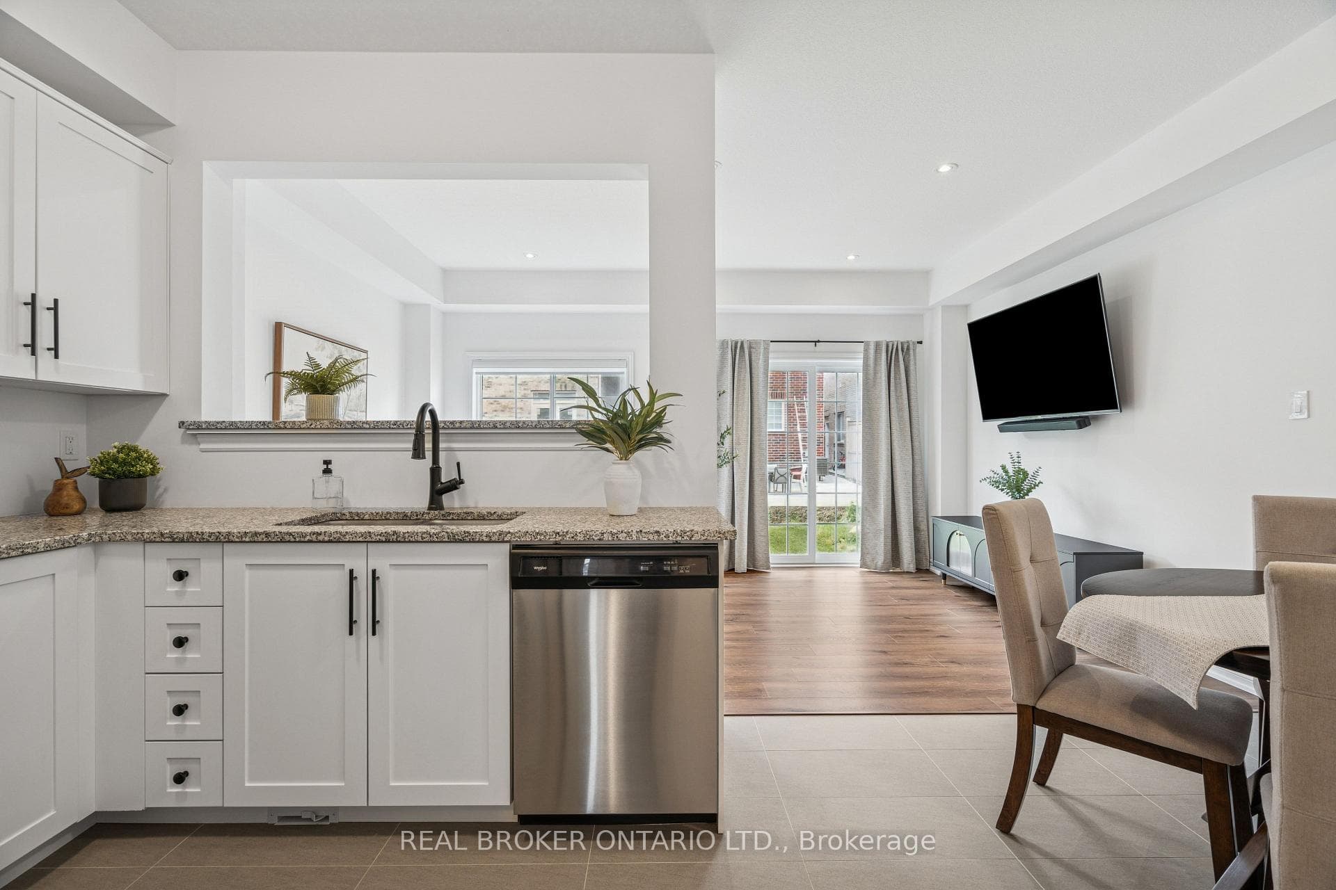 9 Elsegood Drive photo 10