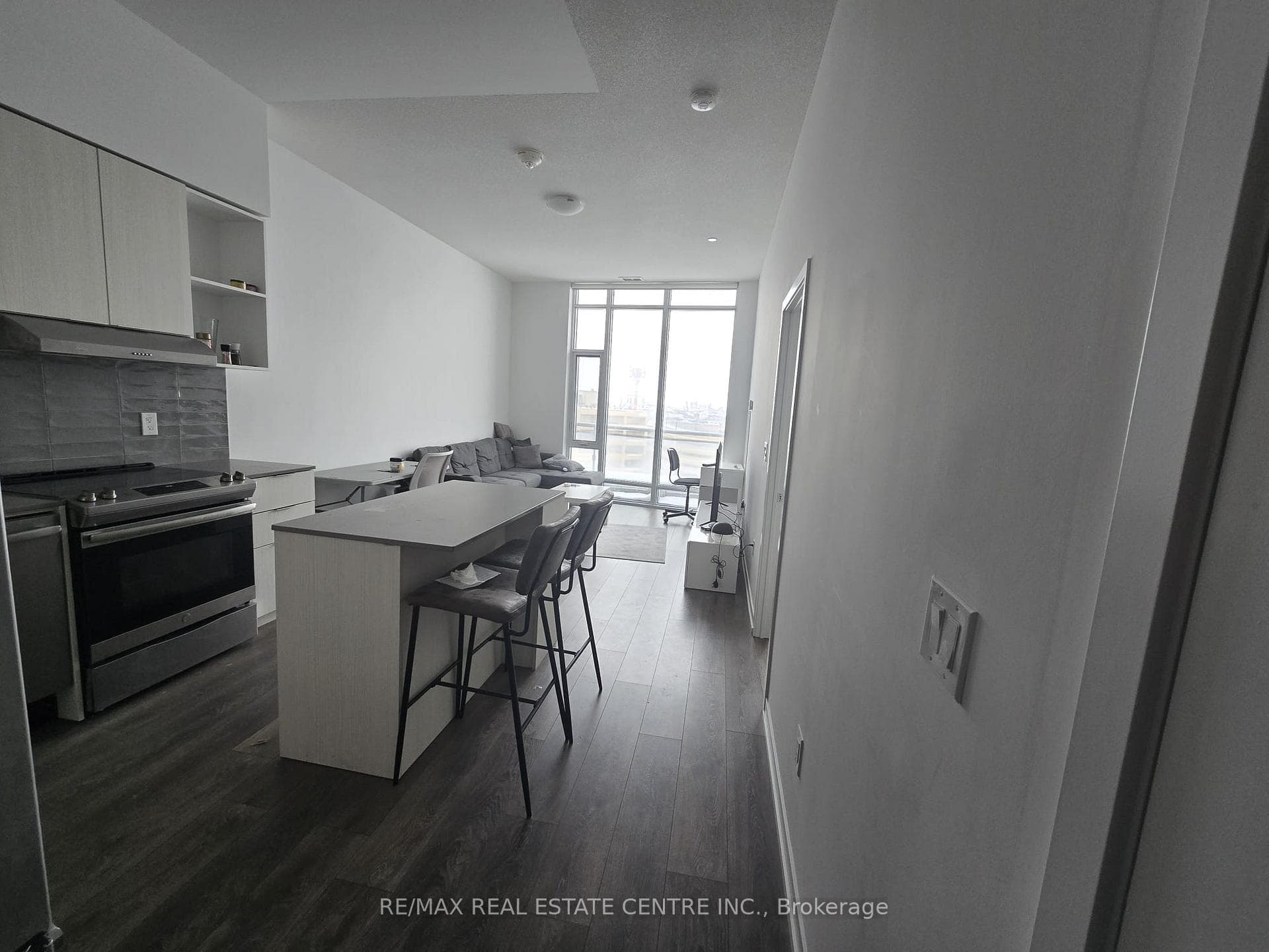 2520 Eglinton Avenue Unit 403 photo 15