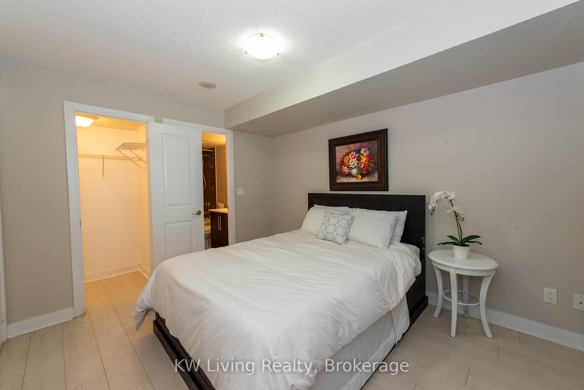 330 Burnhamthorpe Road Unit 1008 photo 18