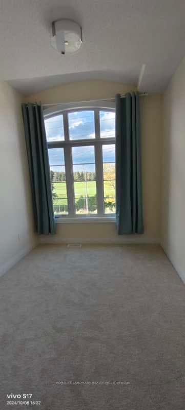 4263 Major Mackenzie Drive photo 9