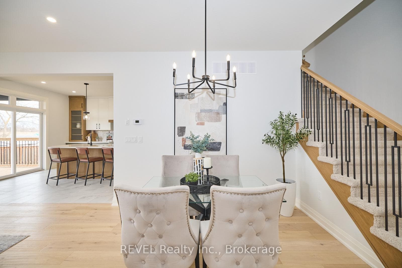 7363 SHERRILEE Crescent photo 33