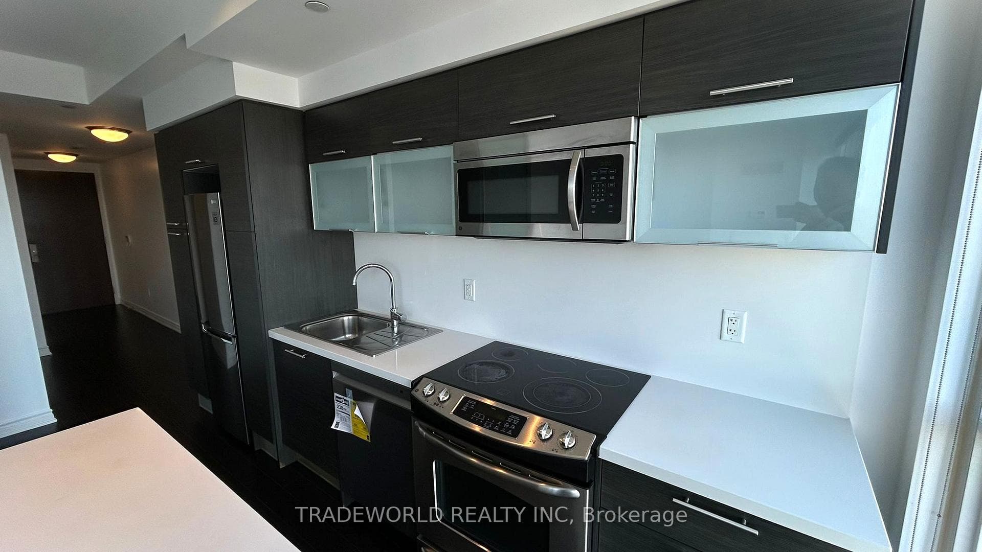 386 Yonge Street Unit 4614 photo 7