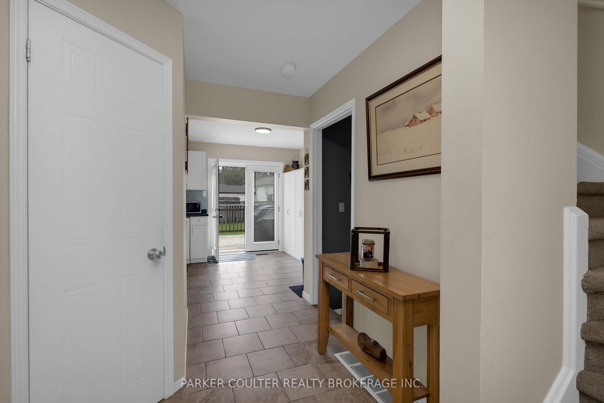 48 Darren Drive photo 5