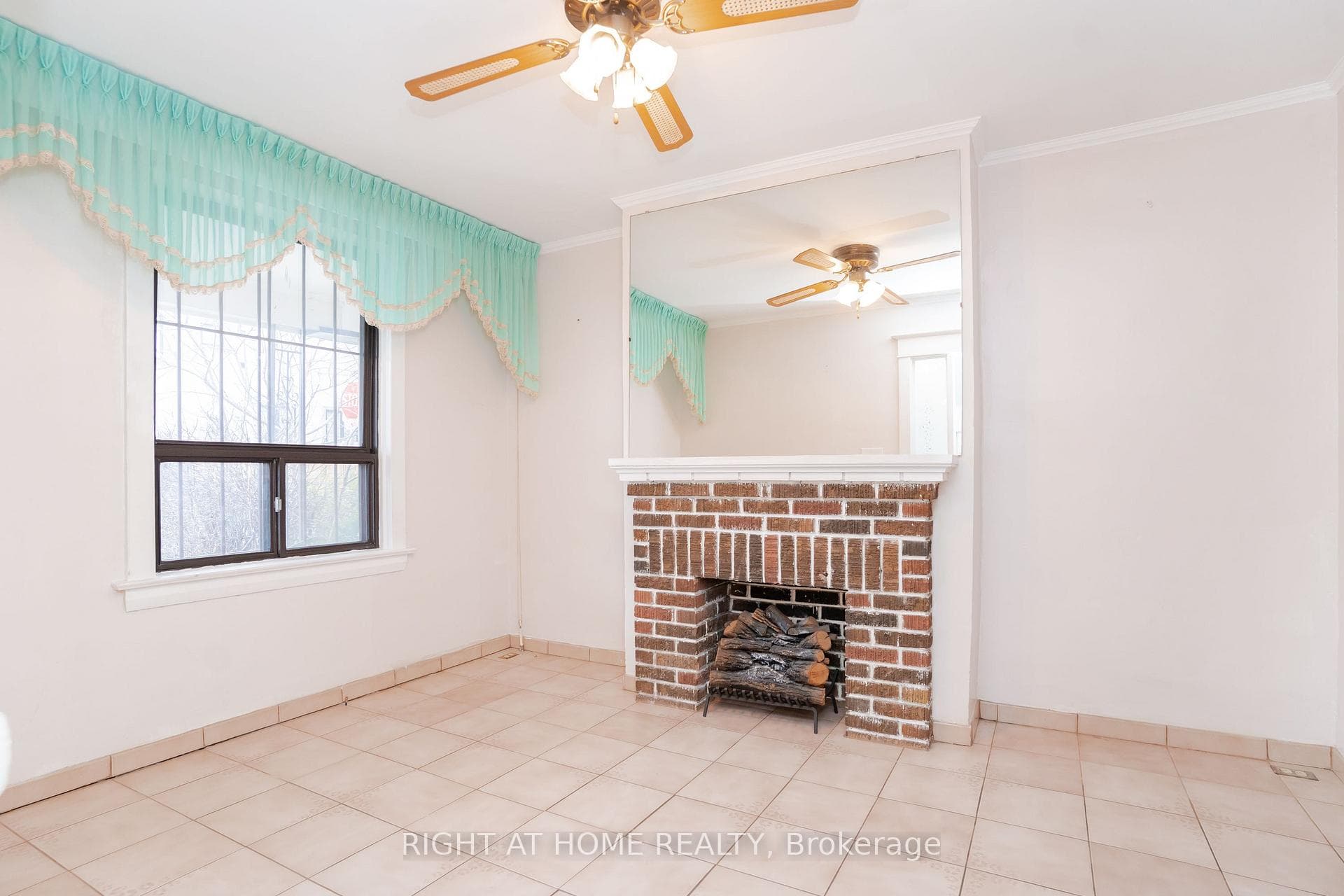 610 Lauder Avenue photo 6