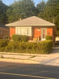 1285 Warden Avenue photo 2