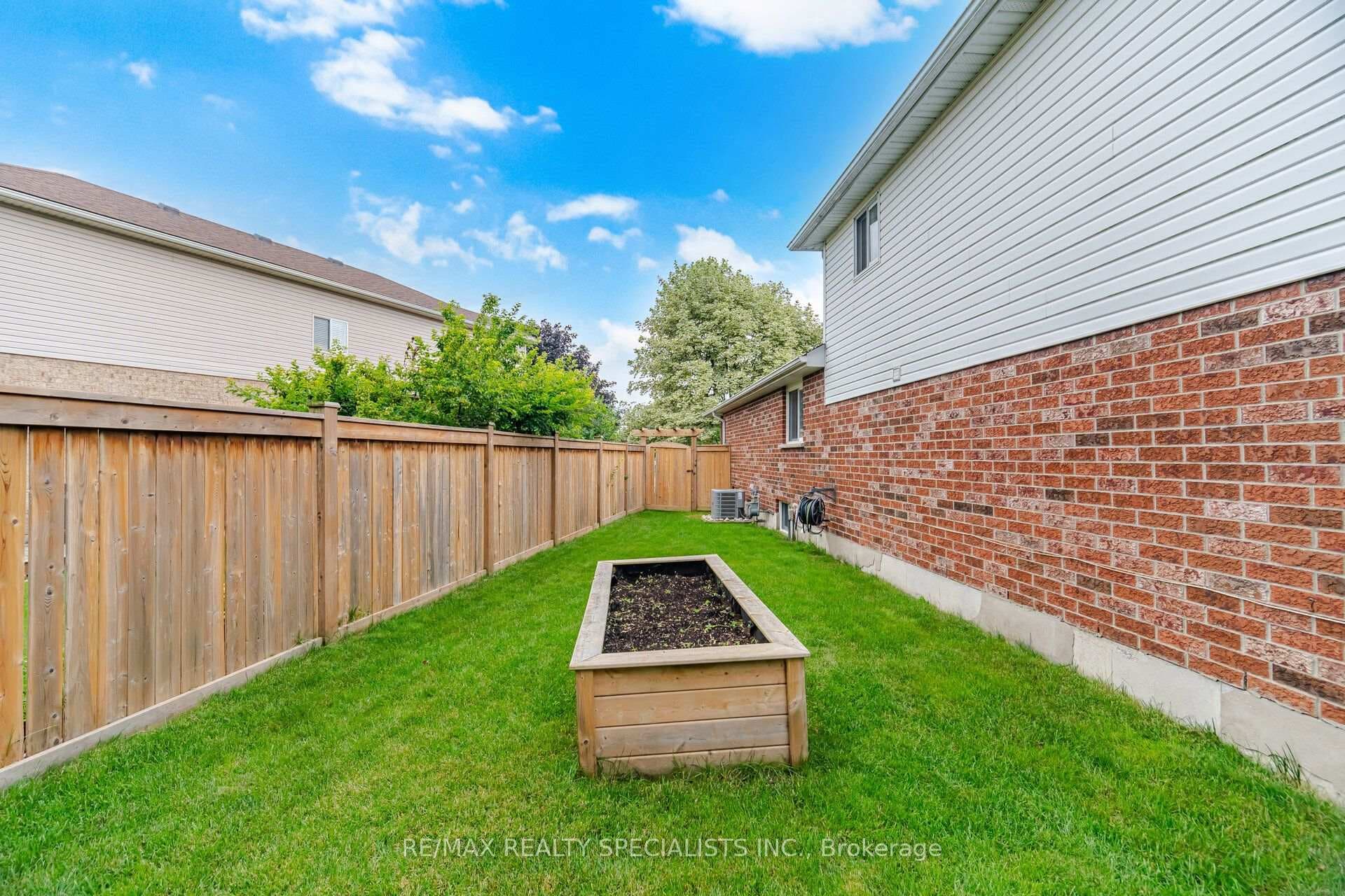 408 Flannery Drive photo 49