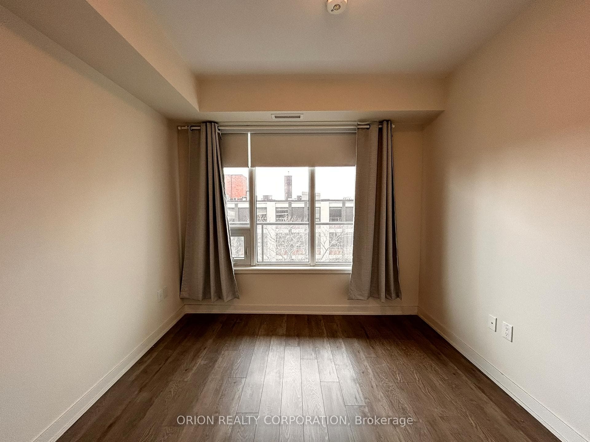 212 King William Street Unit 620 photo 35
