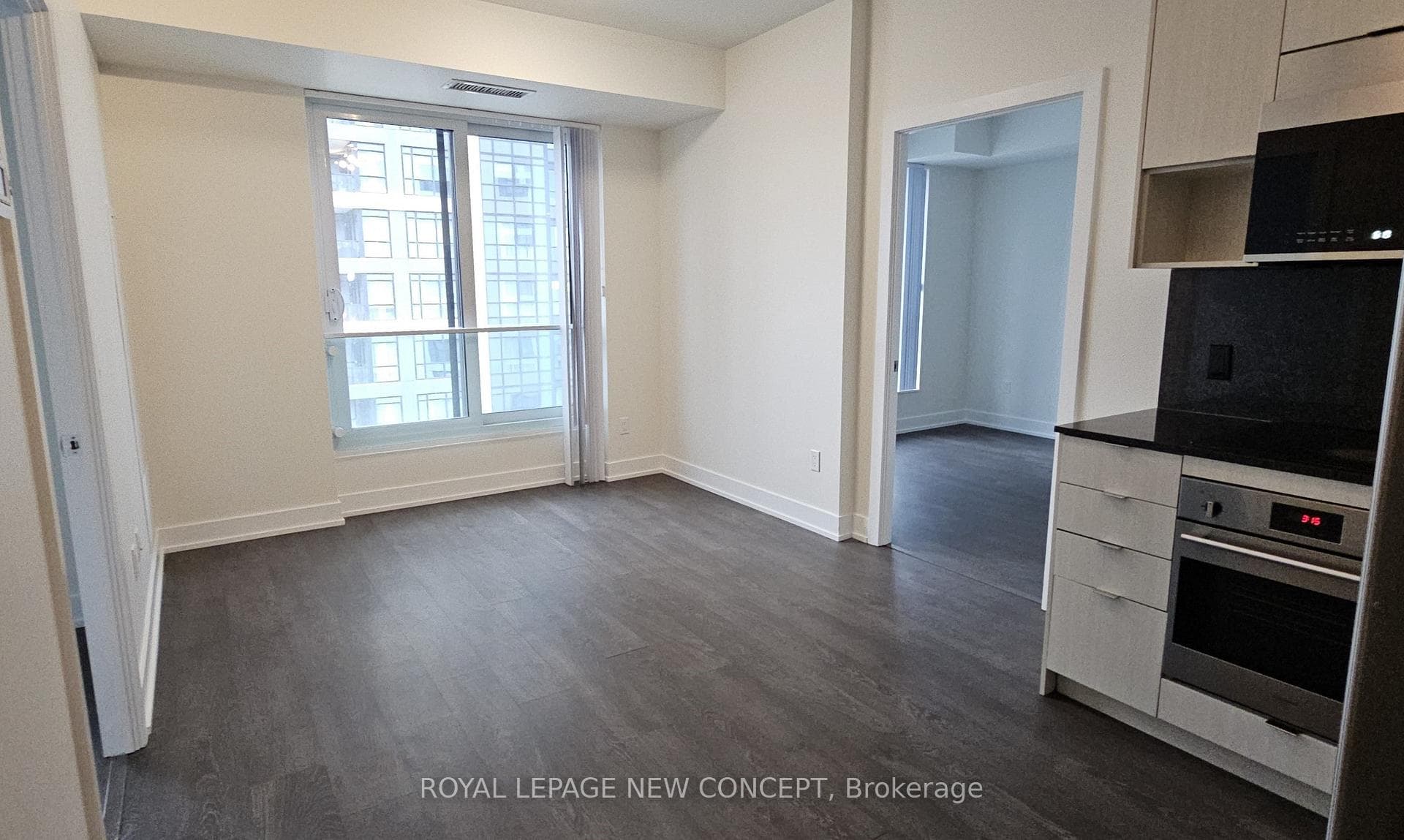 9 Mabelle Avenue Unit 1919 photo 6