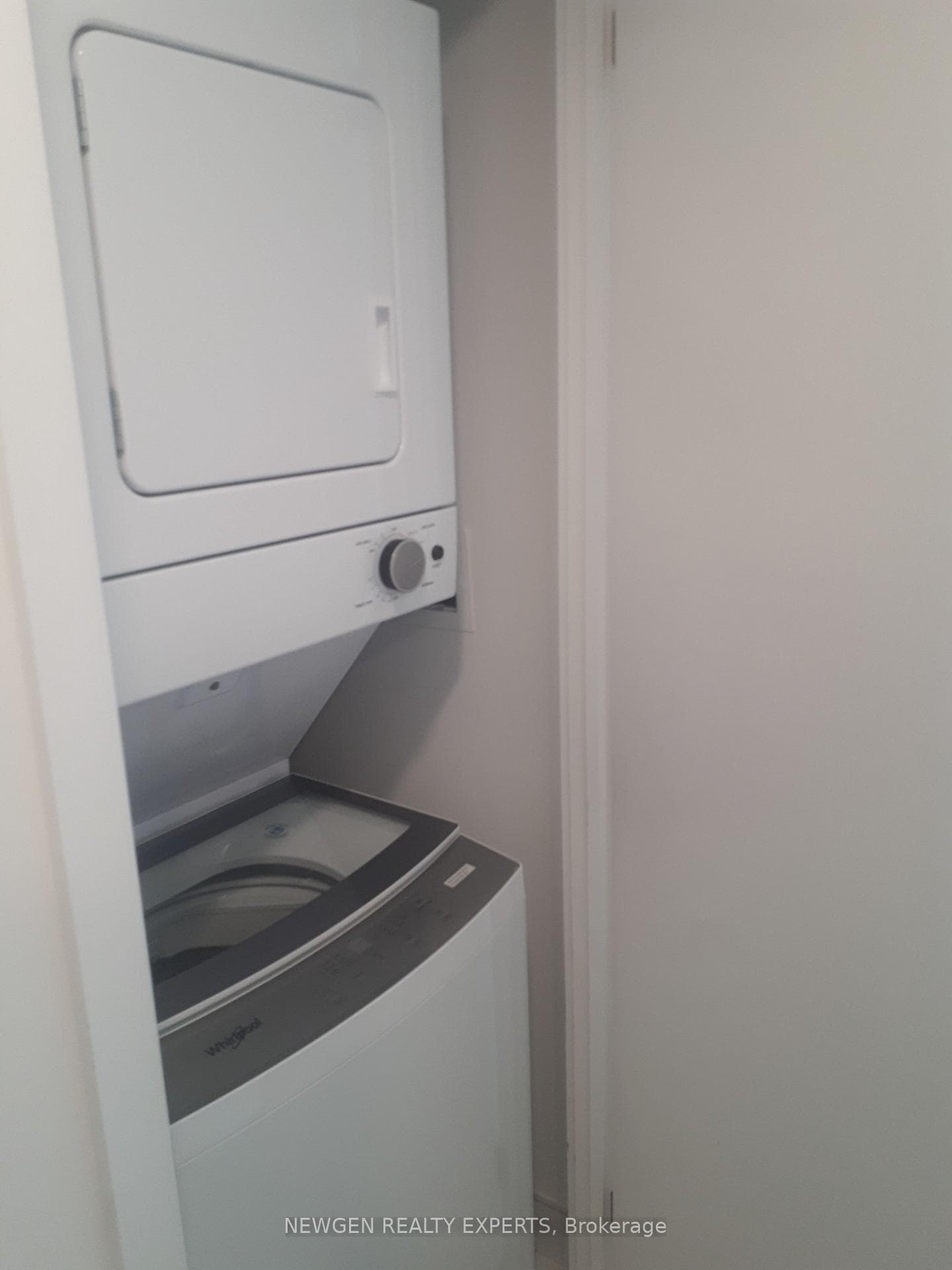230 Simcoe Street Unit 731 photo 10