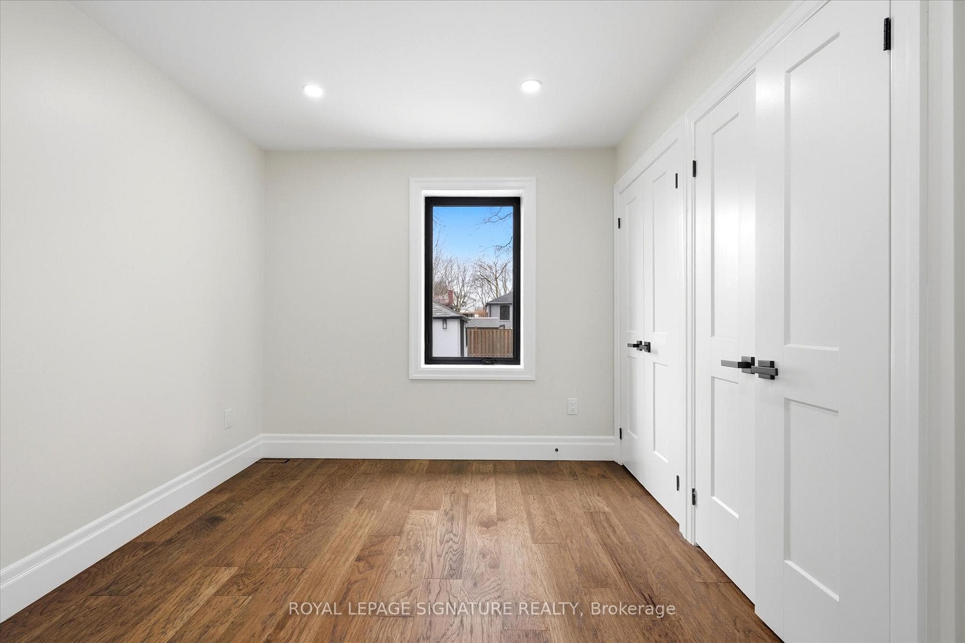 24 Treeview Drive photo 19