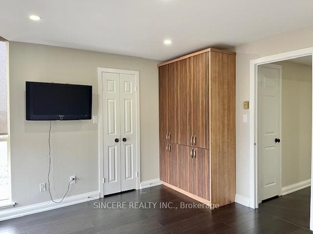85 Skymark Drive Unit 1005 photo 15