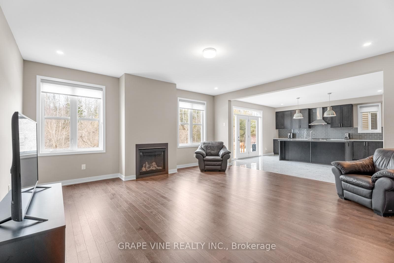 102 Green Ash Avenue photo 20