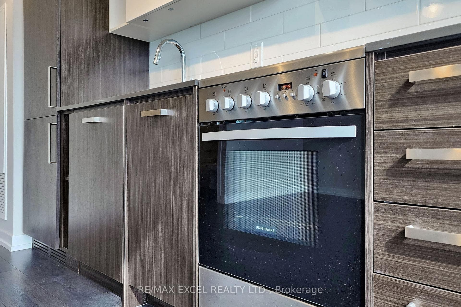 125 Redpath Avenue Unit 1411 photo 20