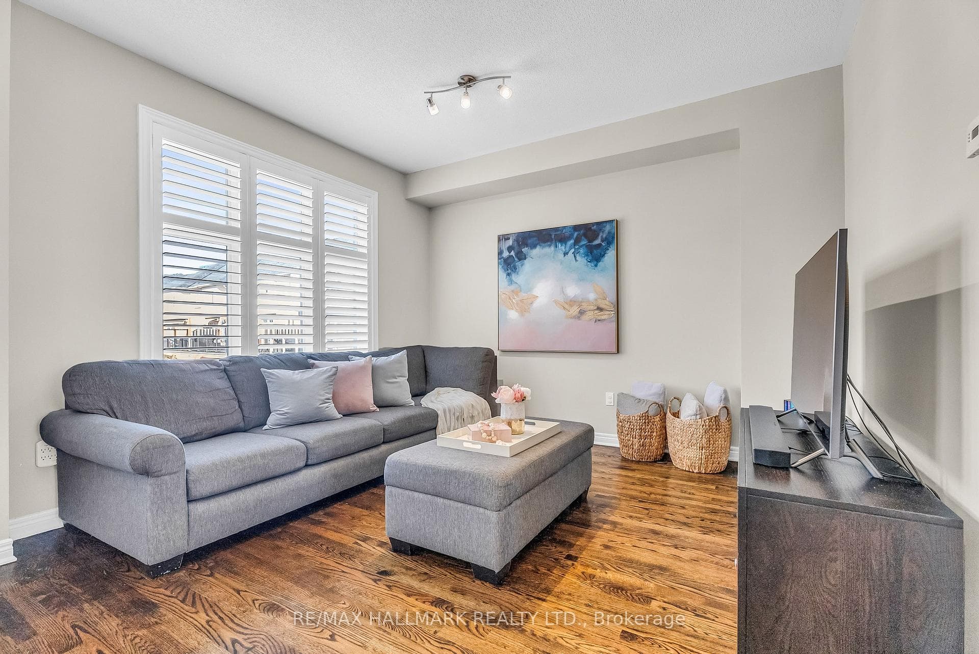 132 Vittorio De Luca Drive photo 6