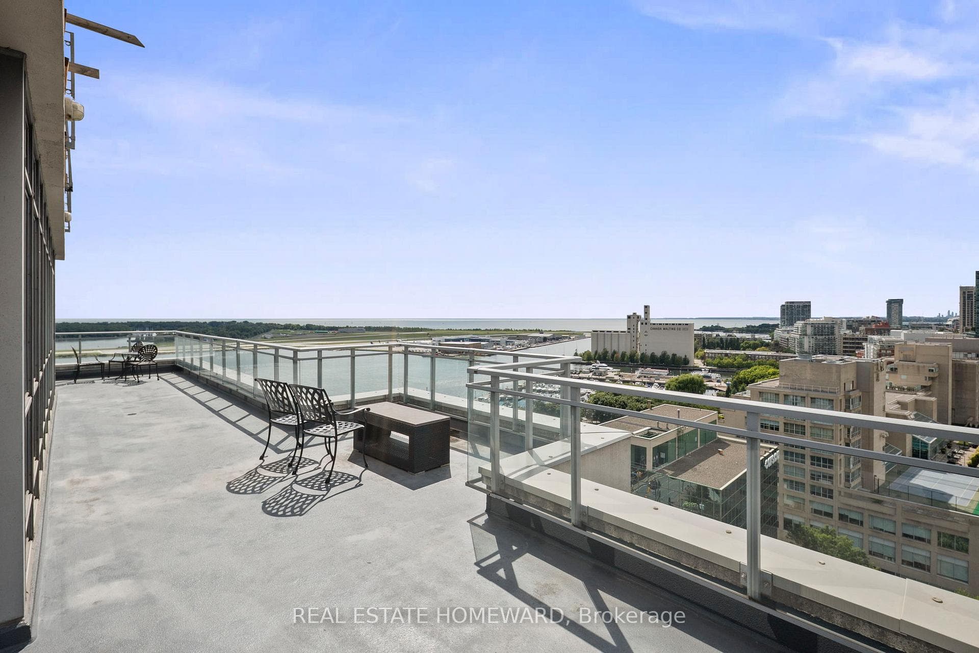 410 Queens Quay Unit 413 photo 8