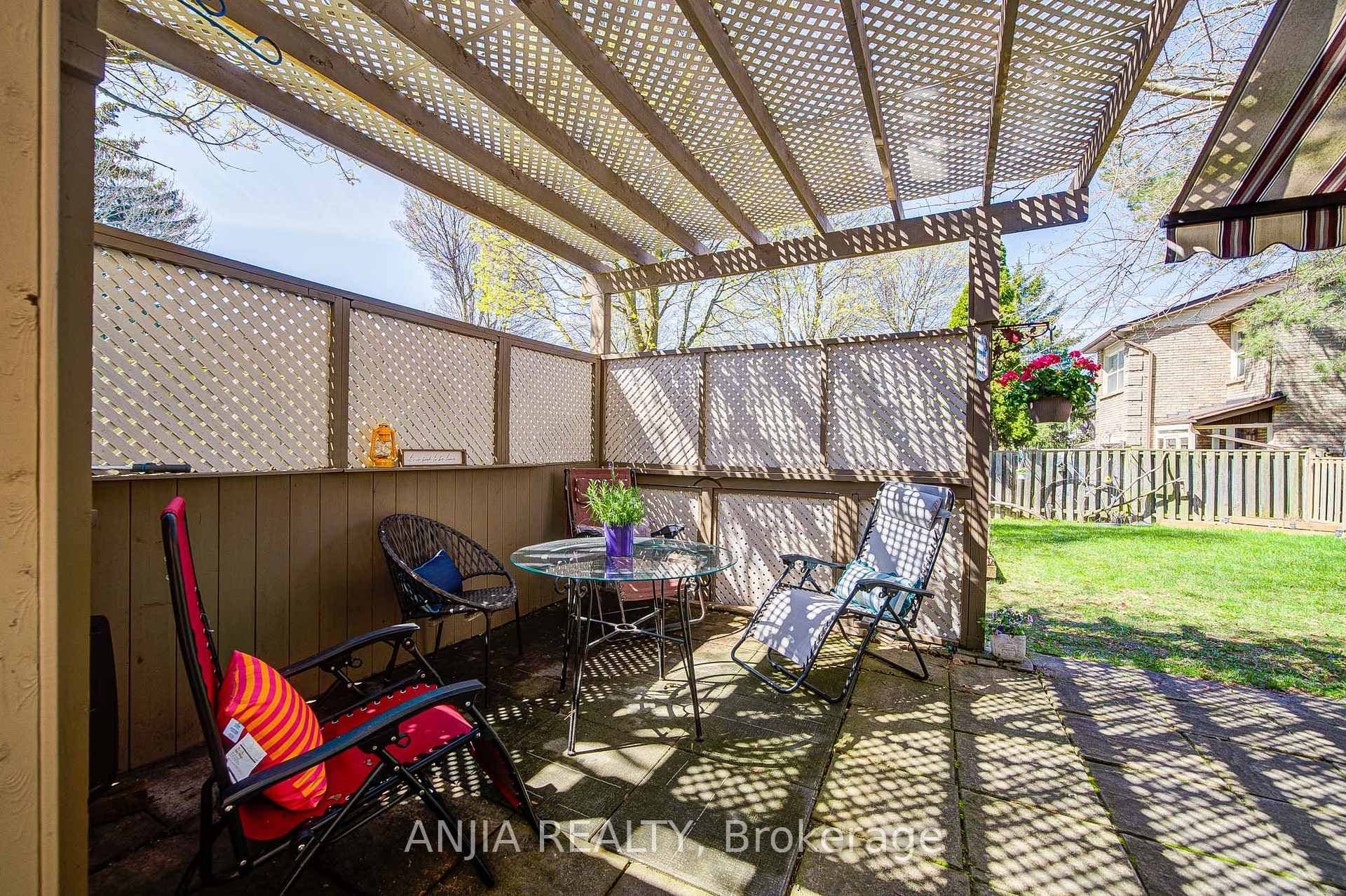 78 Baywood Court photo 44