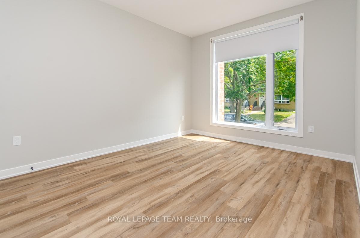 1291 Summerville Avenue Unit 204 photo 12