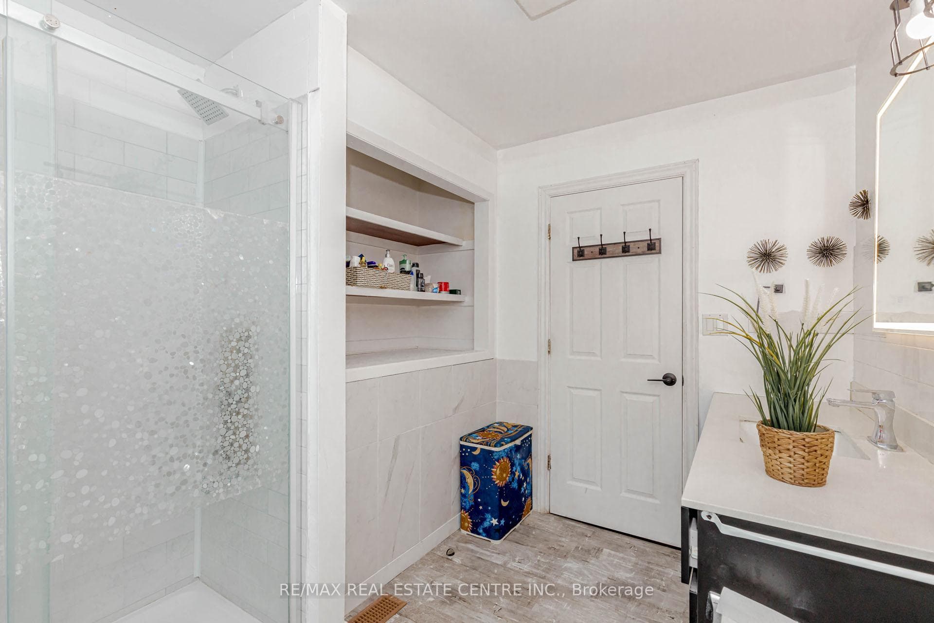 14 Pine Court photo 19