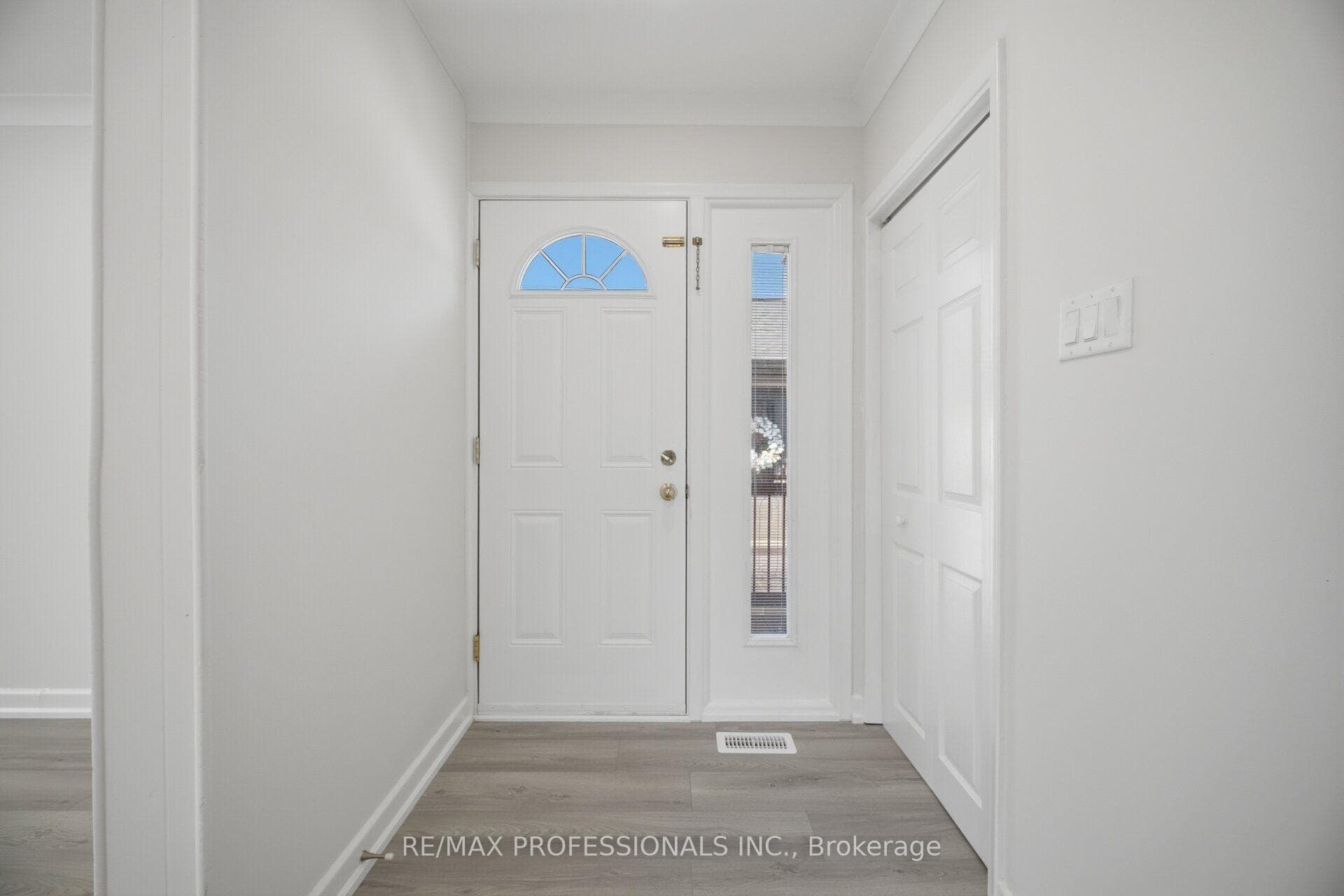 24 Millburn Drive photo 7