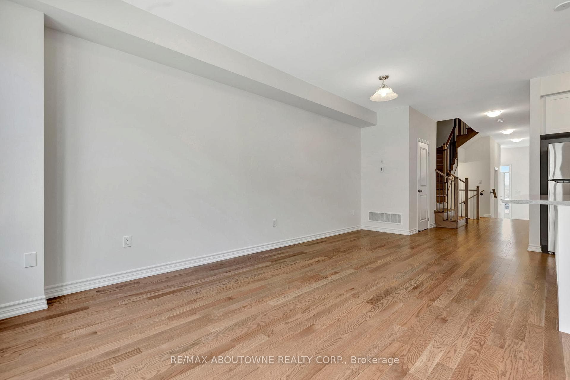 528 Celandine Terrace photo 6