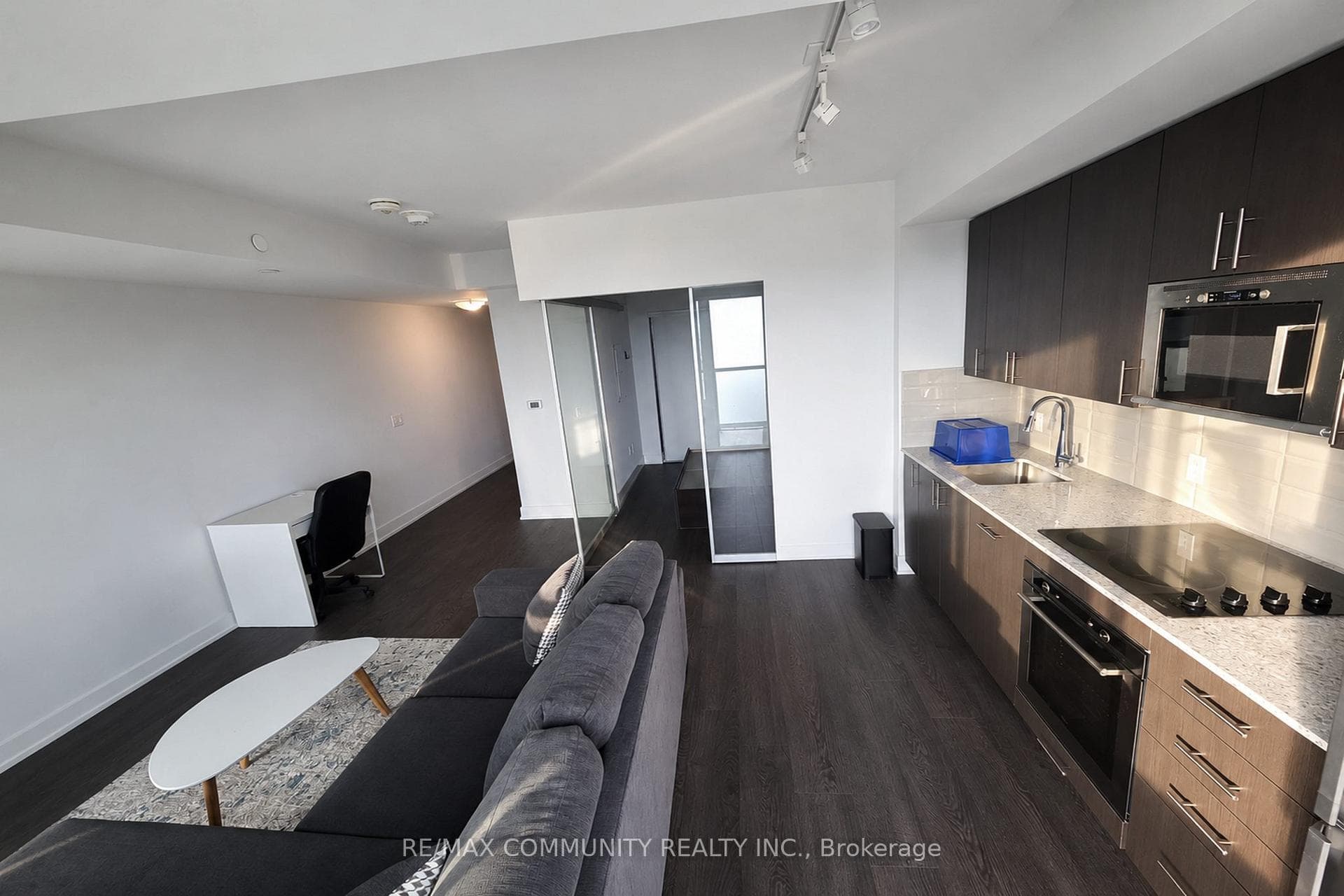 2550 Simcoe Street Unit 2402 photo 14
