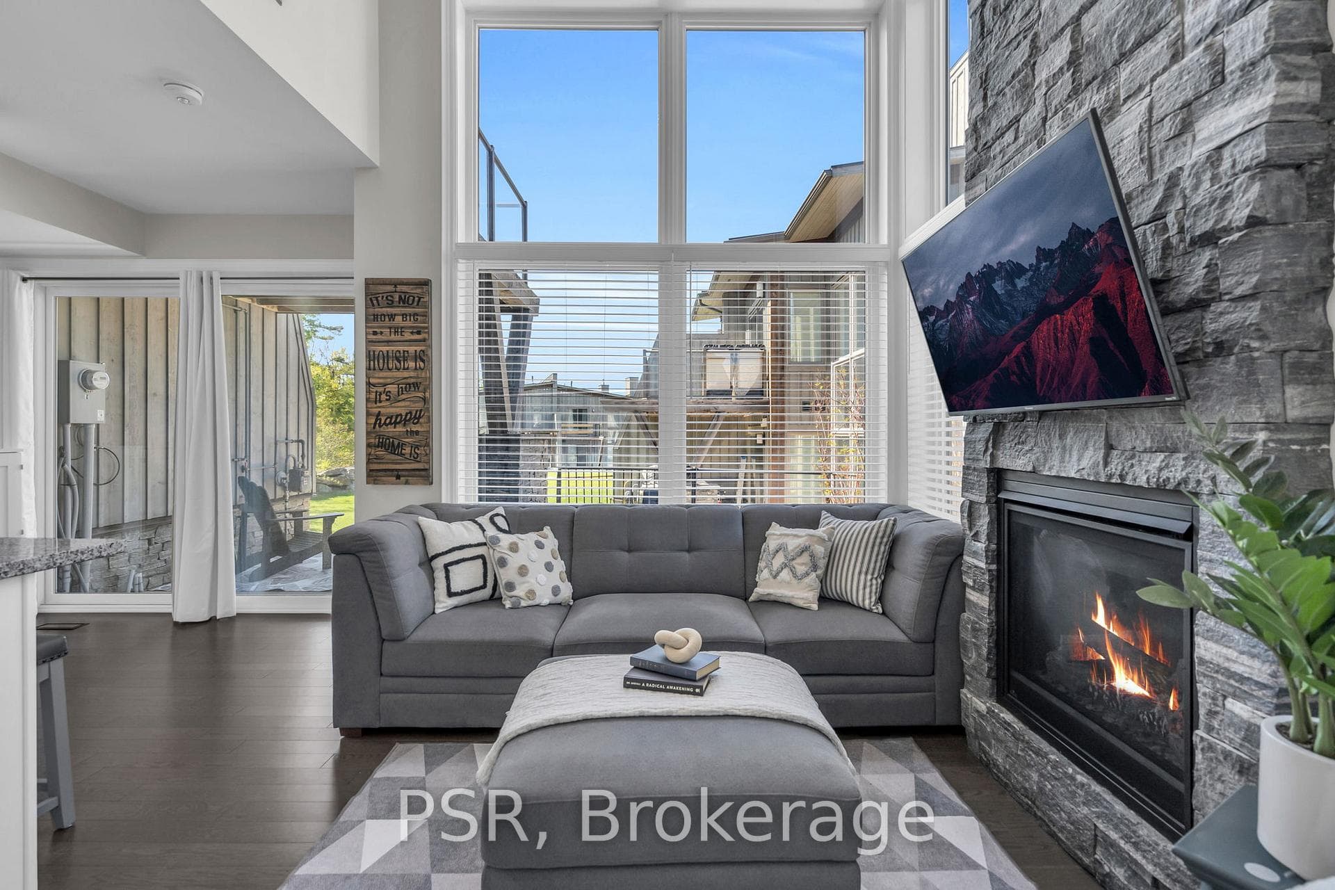 44 Carrick Trail photo 10