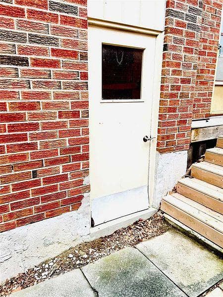 Bsmt-72 Fincham Avenue photo 12
