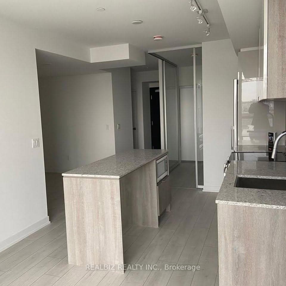 31 Tippett Road Unit 651 photo 4