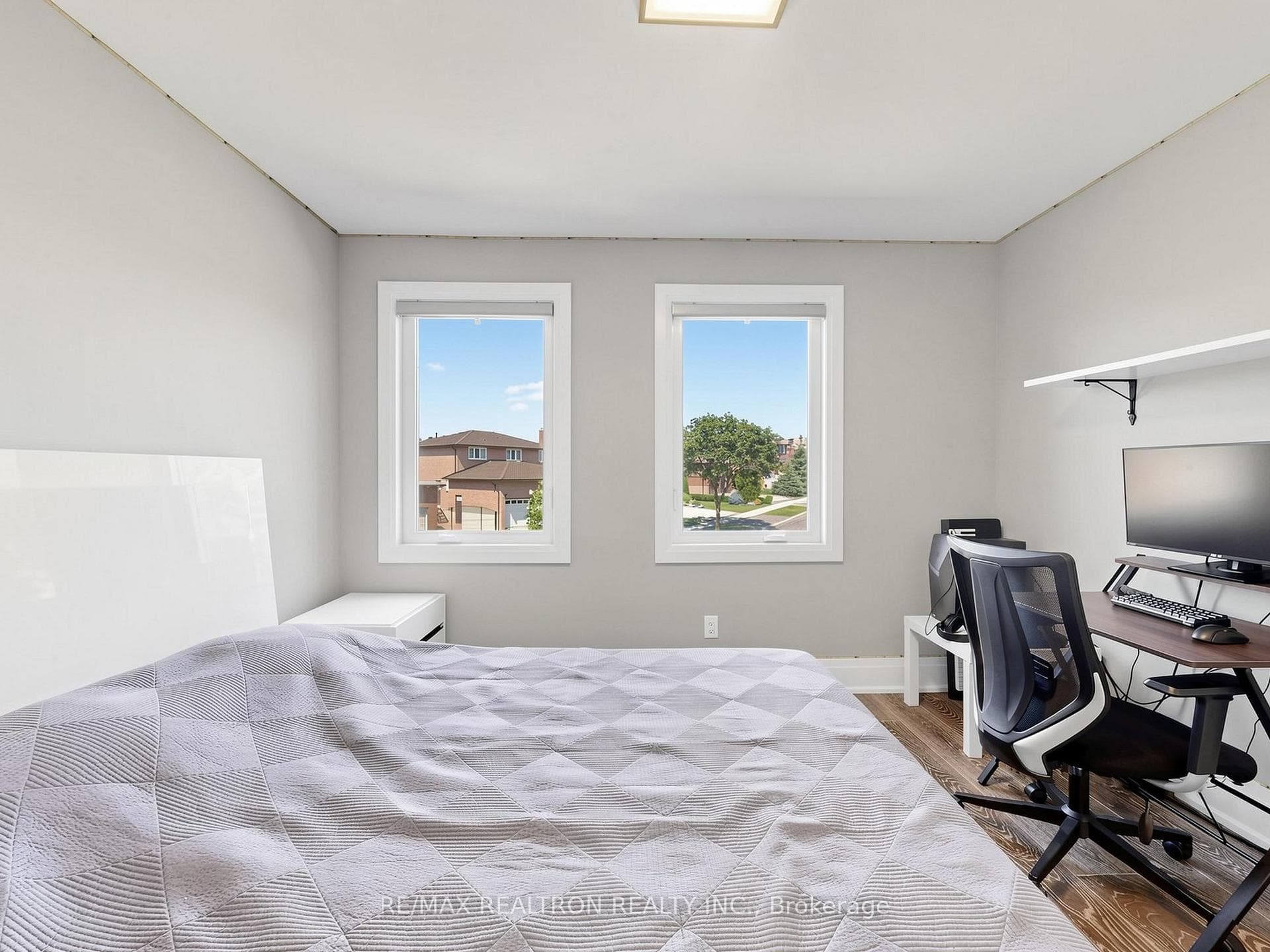 132 Stilecroft Drive photo 29
