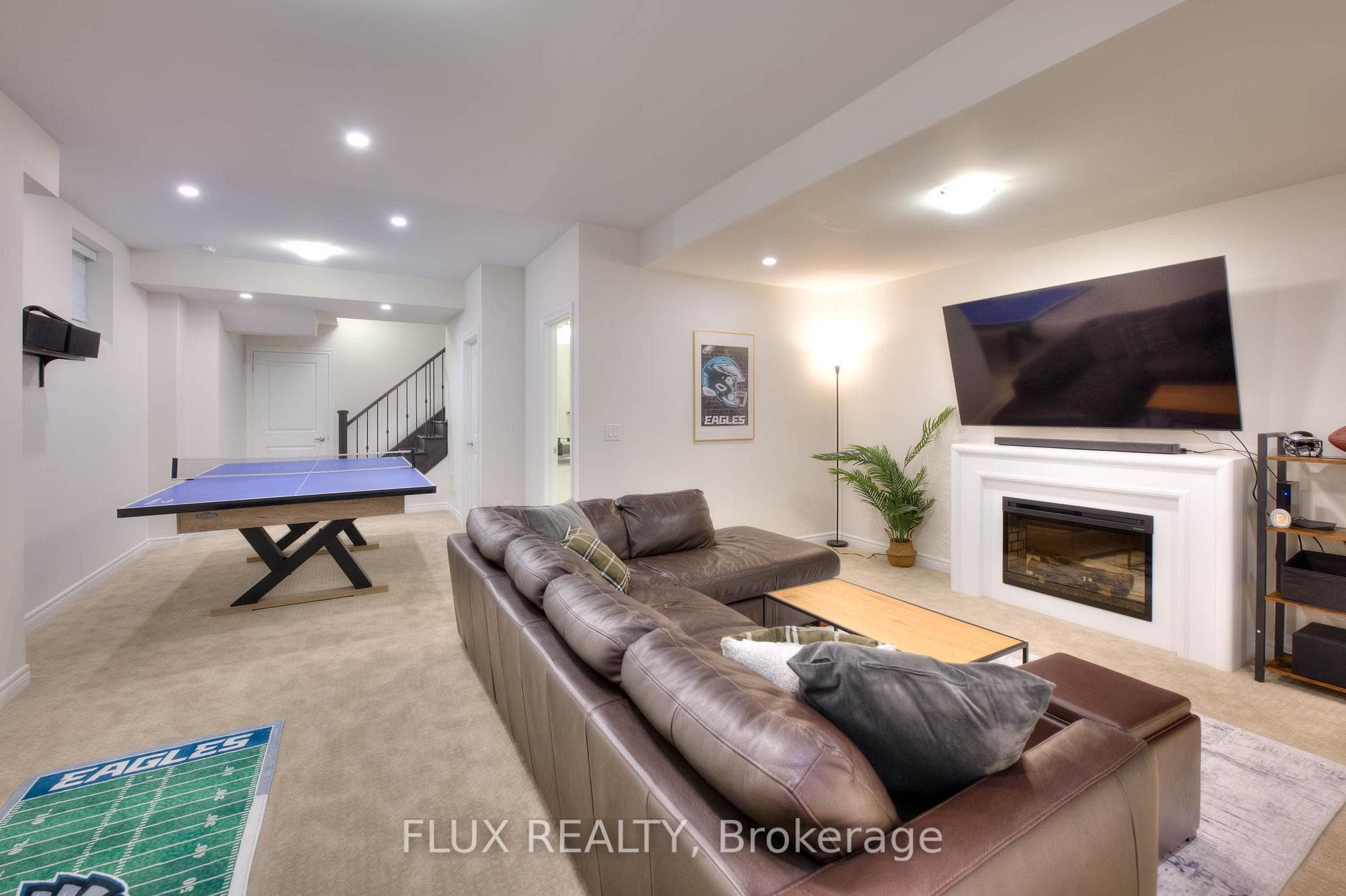 2 Stonehill Avenue photo 35