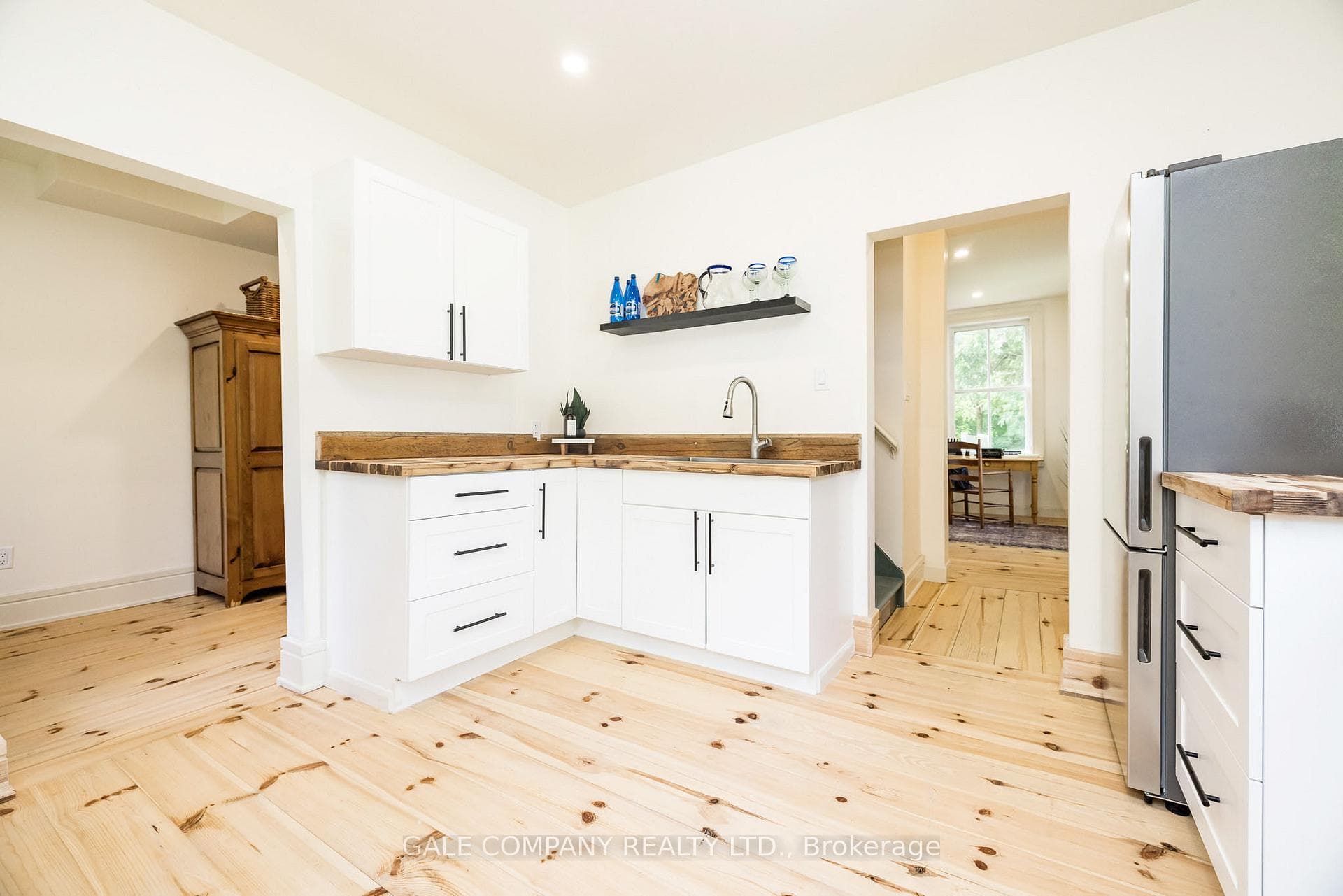 236 Blakeney Road photo 11